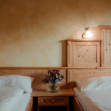 Muehlbacherhof Bed & Breakfast *